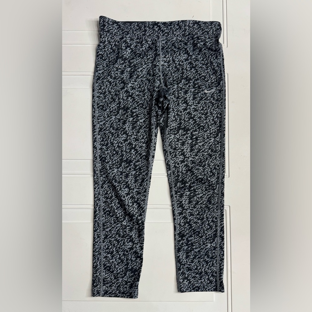 Nike Dri Fit Black Gray Athletic Stretch Capri Cropped Drawstring Leggings Sz M
